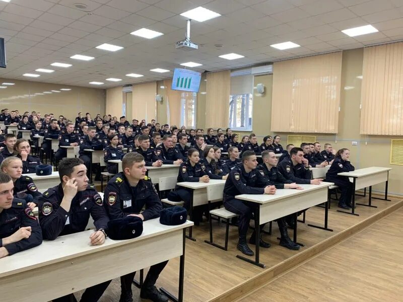Правоохранительная деятельность колледж. Правоохранительная деятельность студенты. Форма правоохранительной деятельности. Правоохранительные органы вузы москвы. Правоохранительные органы и судебные органы книжка.