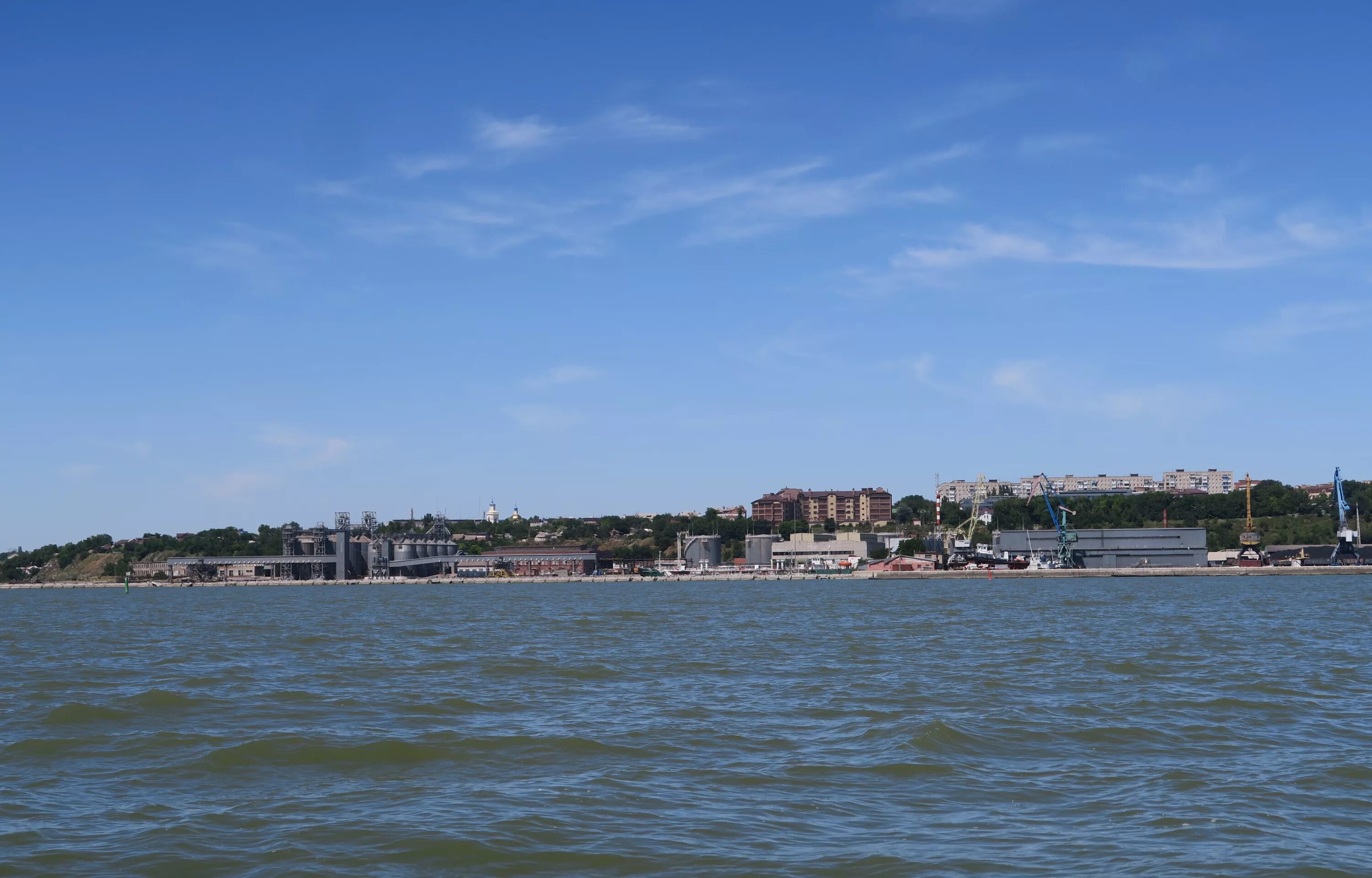 Таганрог город у моря. Азовское море таганрог. Приморский парк таганрог пляж. Таганрог курортный. Таганрог город у моря фото.