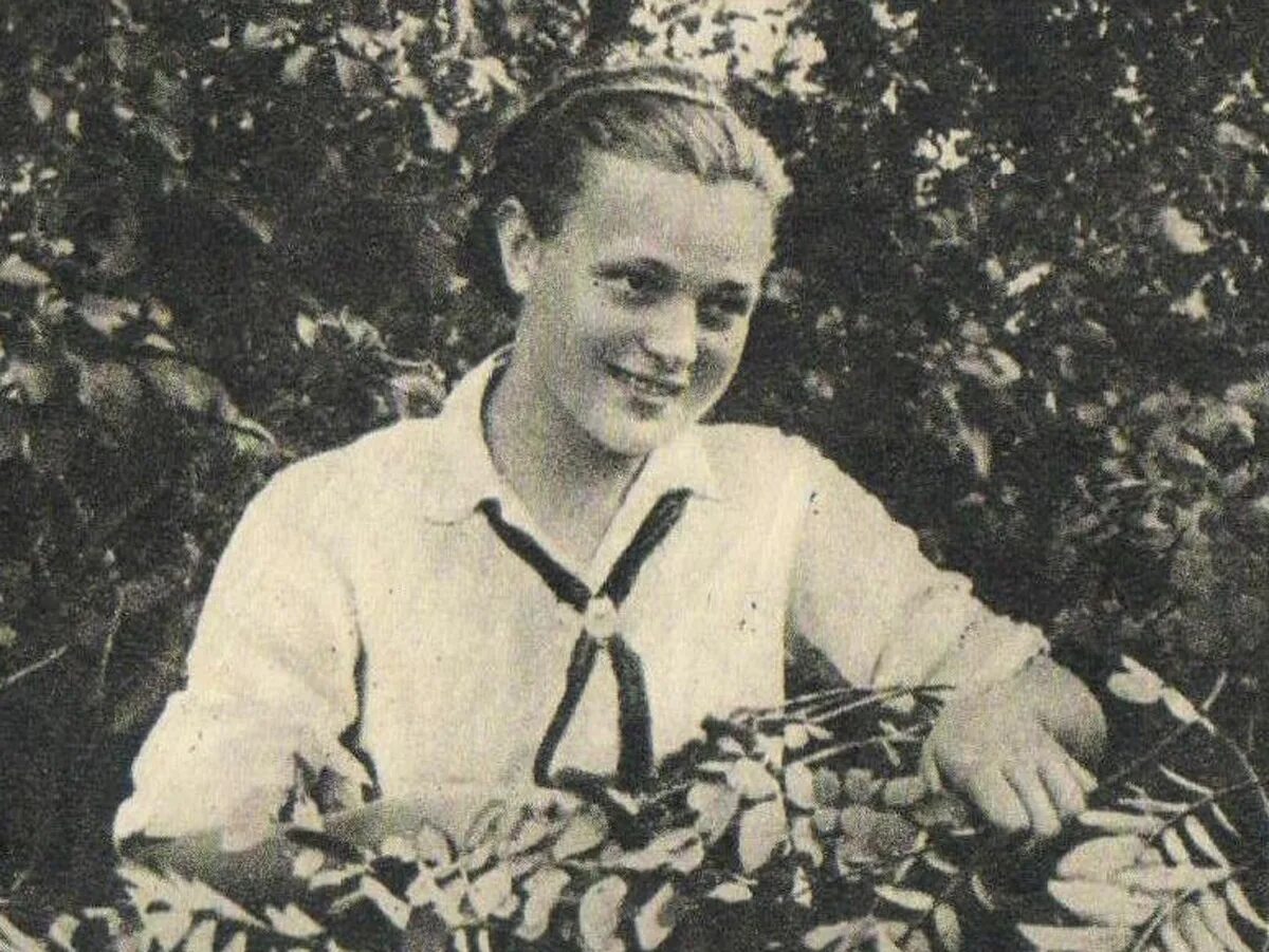 Четвертая гули королевой. Марионелла (Гуля) Королева (1922 – 1942). Гуля Королева. Гуля (Марионелла) Королева. Королёва Марионелла Владимировна.