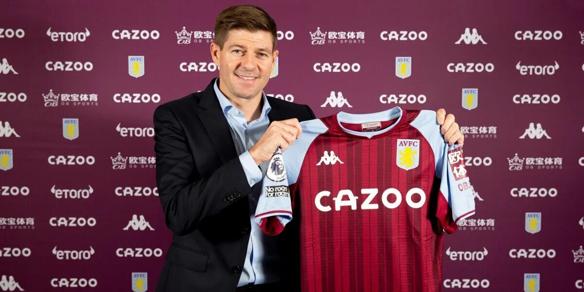Открывается после замены игрока aston villa