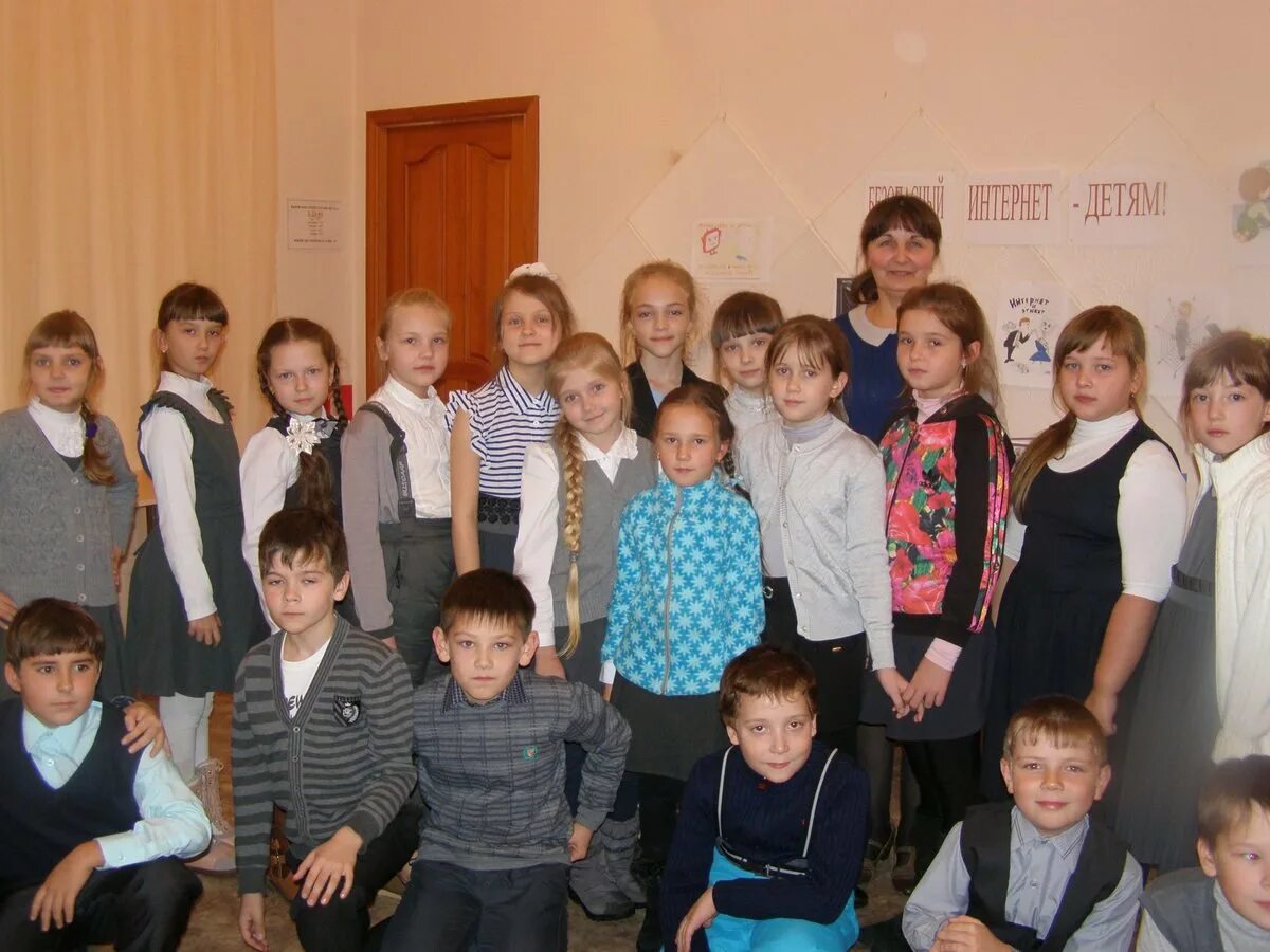 Нижняя салда строителей 44. Гимназия нижняя салда. Школа 7 нижняя салда. Школа 7 нижняя салда. Фото школы 10 нижняя салда.