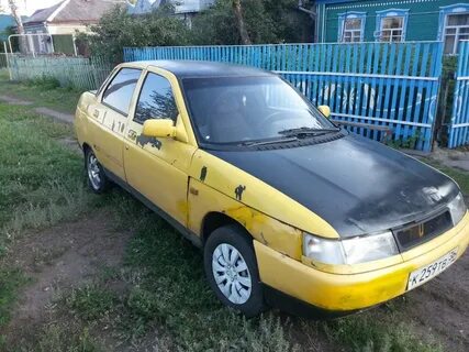 Желтая ваз 2110