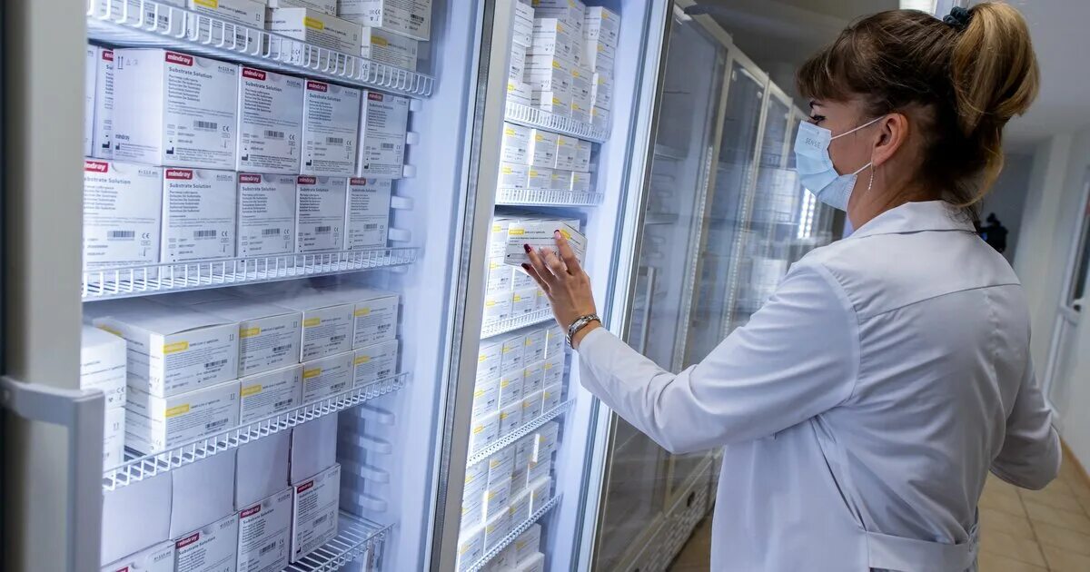 Центр лабораторных исследований Варшавка. Просроченные вакцины на складе. Система здравоохранения Москвы по прививкам. Реагенты которые используют в поликлинике.