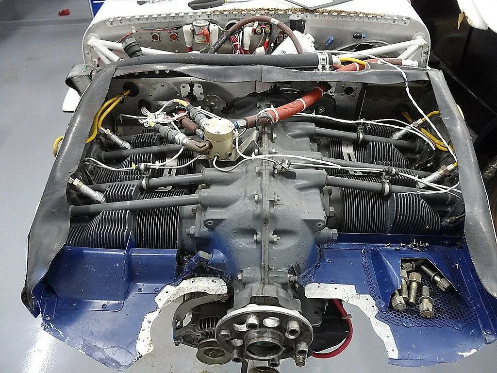 Engine io. Continental io-550. Lycoming io-540-ae1a5. Дизельный авиадвигатель континенталь. Двигатель lycoming io-540.