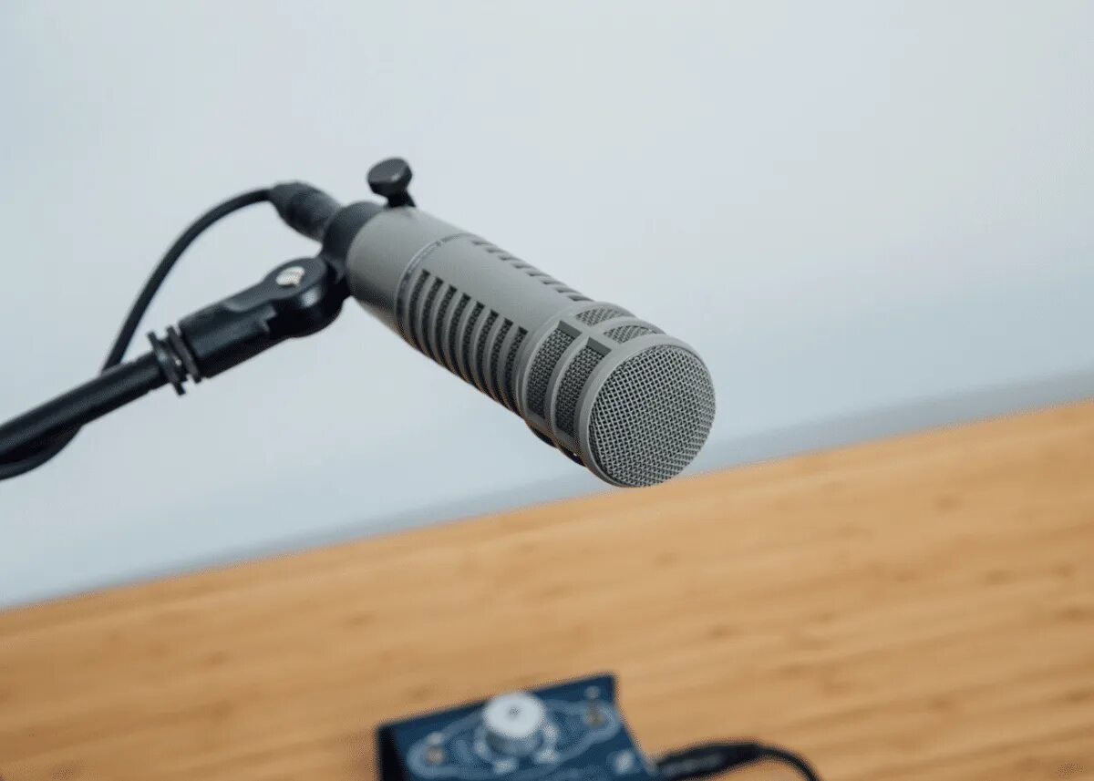 Микрофон Audio-Technica 2019-09. Mic46 cm микрофон. Микрофон Shure sm7b. Shure sm7b подкаст. Лучшие микрофоны для общения