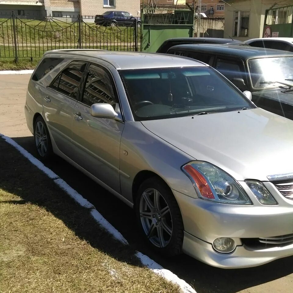 Mark blit. Toyota Mark II Blit (x110).