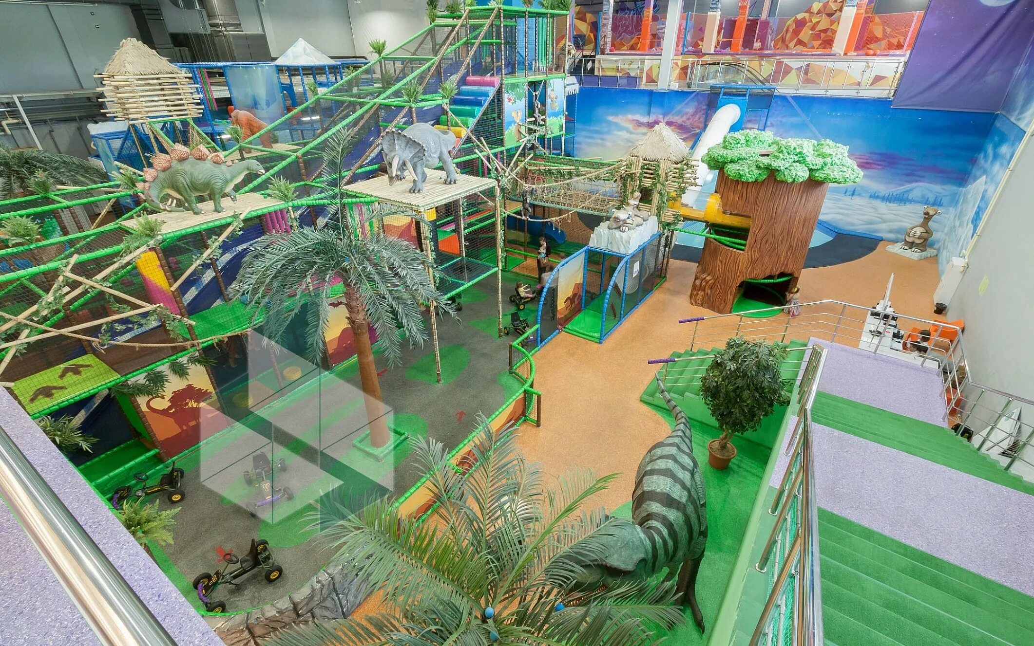 Детский развлекательный центр планета игрек, екатеринбург. Парк развлечений мегаленд для детей екатеринбург. Развлечения для детей в екатеринбурге. Фэнтези град гринвич екатеринбург. Игрек парк екатеринбург.