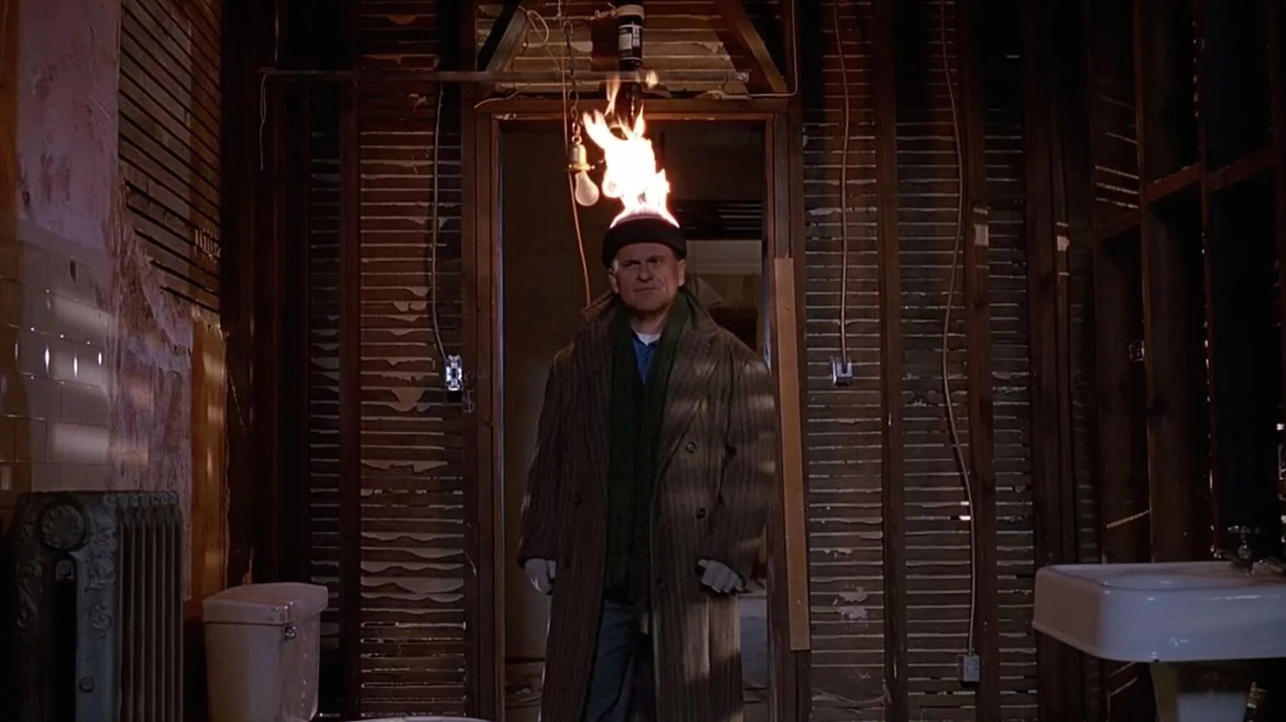 Одна дома дата выхода. Кевин маккалистер один дома 2. Одна дома дата выхода. Одна дома дата выхода. Одна дома дата выхода.