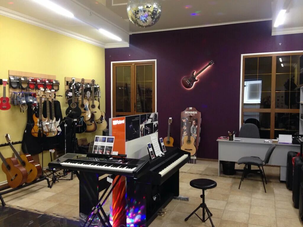 магазин музыкальных инструментов пятигорск. пирогова 17 пятигорск музыкальный магазин. пирогова 17 пятигорск музыкальный магазин. магазин музыкальных инструментов в пятигорске. нотный магазин.