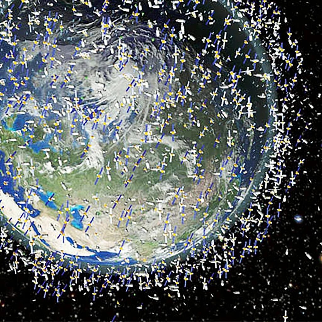 Сколько спутников земли в космосе