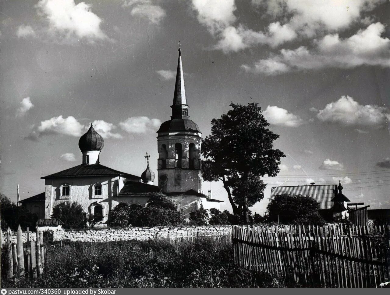 Храм успения пресвятой богородицы в огарево почково. Псков. церковь в бутырках. церковь успения пресвятой богородицы в бутырках псков. район бутырки псков. псков 1930.