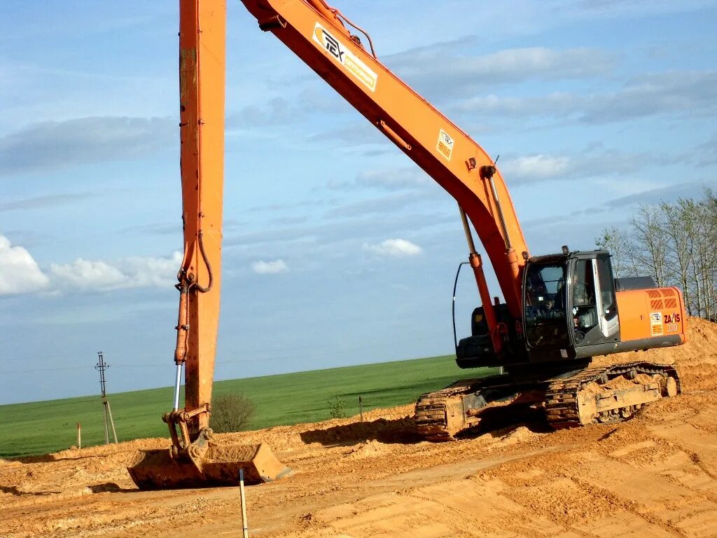 Hitachi zx330 long reach. Экскаватор Хитачи zx330. Экскаватор Хитачи 330 длинная стрела. Хитачи 330 с длинной стрелой.