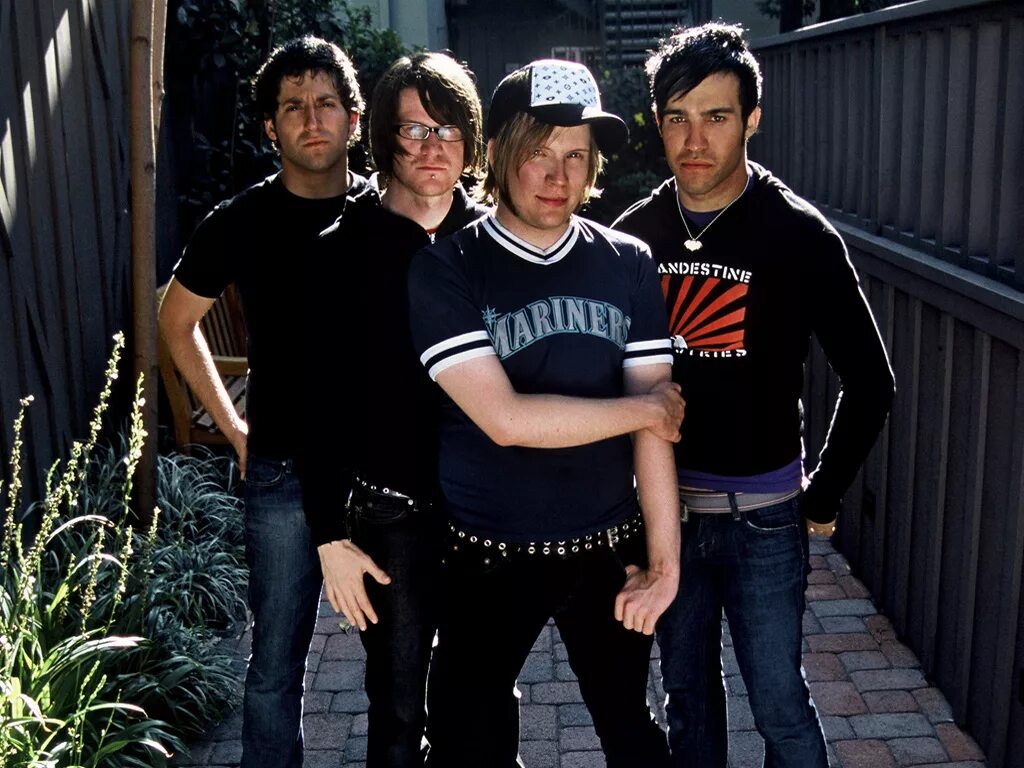 Группа Fall out boy 2007. Fall out boy 2003. Группа Fall out boy 2008. Fall out boy 2007 фото. Fall out группа