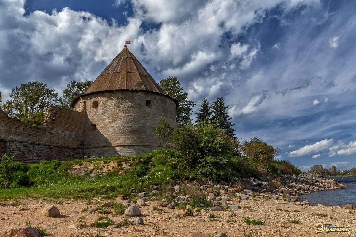 В каких городах есть крепость. Крепость орешек шлиссельбургская крепость. крепость «орешек» шлиссенбург. петрокрепость крепость орешек. шлиссельбург орешек.