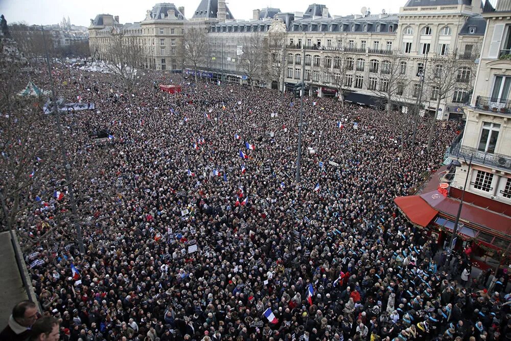 марш 18. украинские нацисты в одессе. марш 18. марш 18 декабря 2005. марш 18.