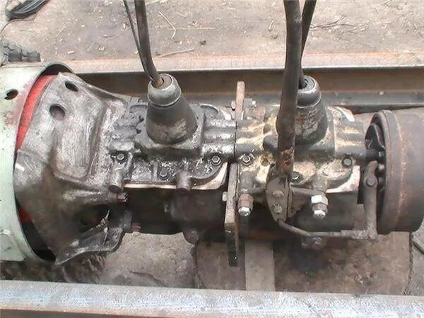 Две кпп. Кпп газ 51 с кпп уаз. кпп газ 51 с раздаткой уаз. саединит двс т25 с кпп газ 53. минитрактор с кпп газ 53.