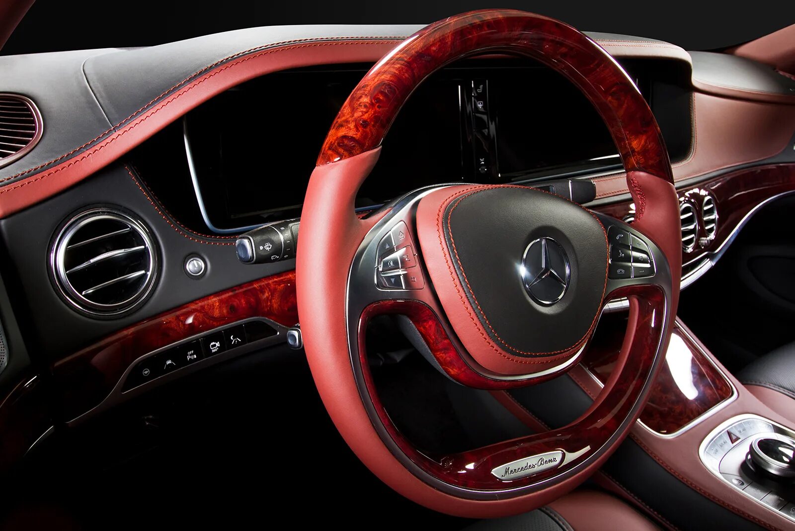 Mercedes Benz s class w222 салон красная кожа. Mercedes s63 w222 салон. Красный Мерседес s class w222. Mercedes Benz s63 AMG w222 салон.