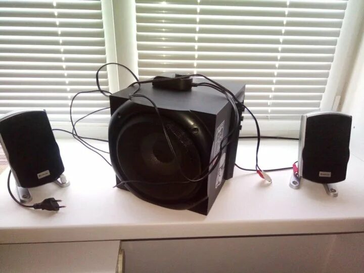 Defender wave. Акустическая система defender i-wave 45. акустическая система 2.1 defender i-wave 45. сабвуфер defender l-wave 45. проводной пульт defender i-wave 45.