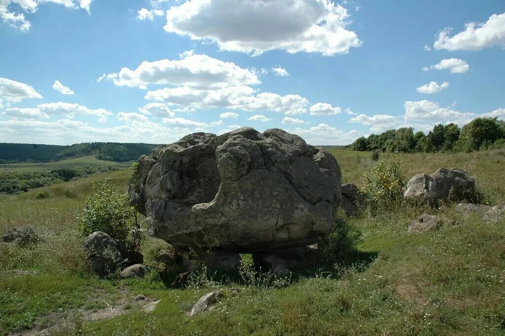 Кудеяр конь-камень (липецкая область). Село козье конь-камень. Валун у деревни камень новгородская область. Село камень фото. Тульская швейцария и конь-камень.