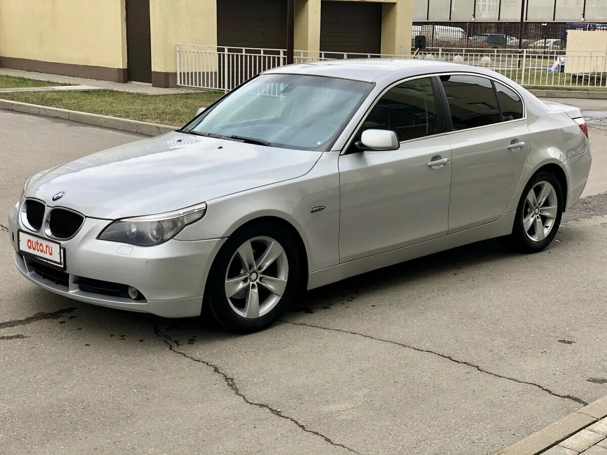 Bmw 520 f10 черная. Bmw 5 528i f10. Бмв 2008 год 530xi. Черный бмв 5er 2021. Bmw f07 белая.