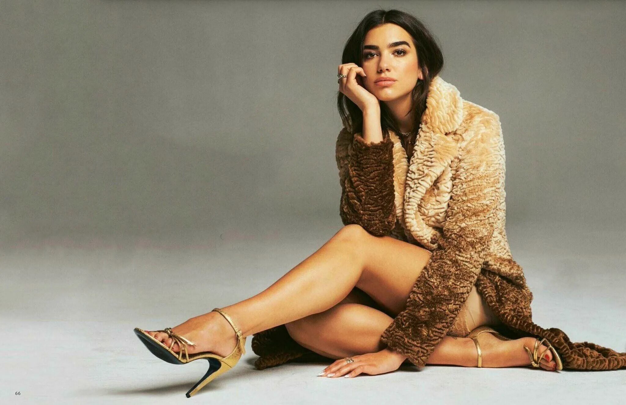 Foot lips. Dual Lipa. Дуа липа. Dua Lipa Дуа липа. Дуа липа 2017.