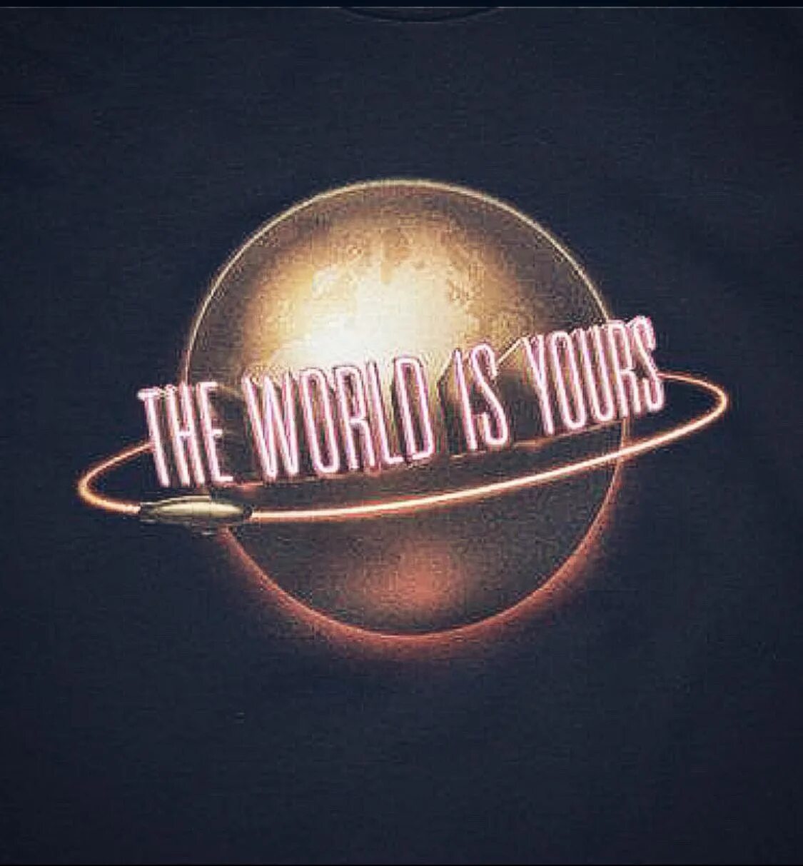 The World is yours. Scarface the World is yours тату. The World is mine лицо со шрамом. The World is yours картина.