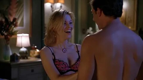 Beth (Elizabeth Banks) 