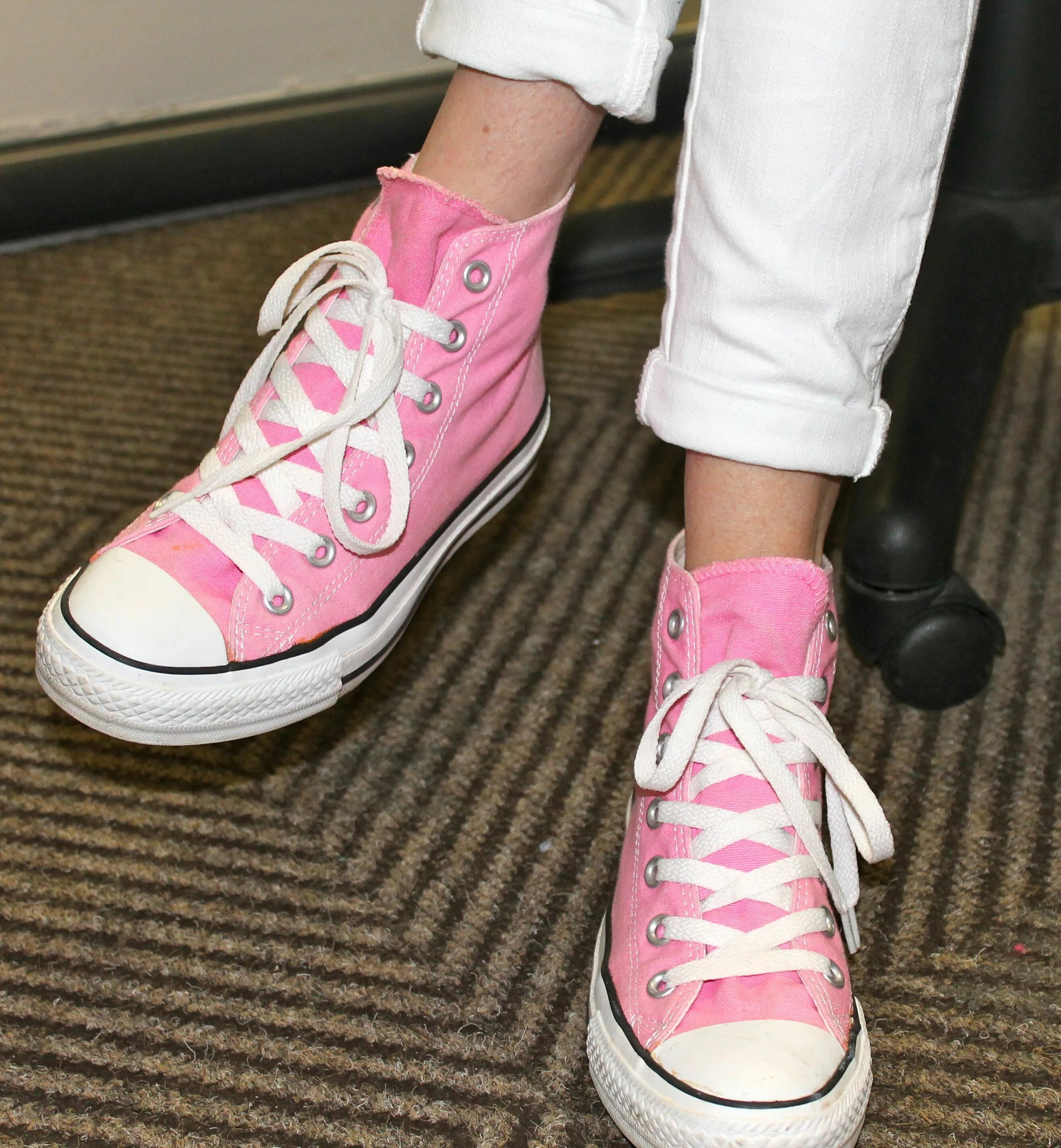 Converse all Star Pink High platform. Кеды конверс розовые высокие. Конверс 2 фул Пинк. Розовые кеды конверс женские высокие. Кроссовки с розовыми шнурками