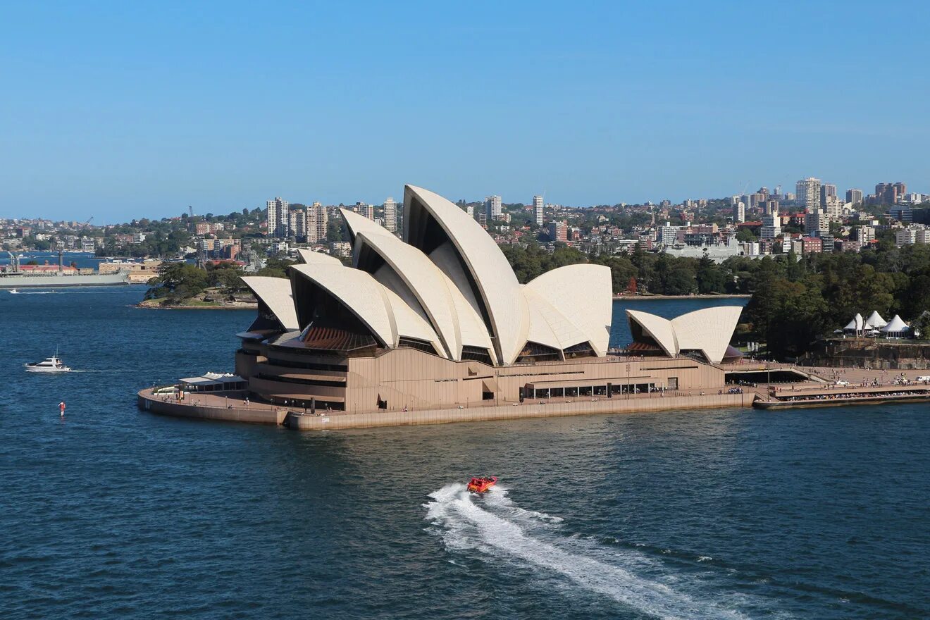 Здание оперы в сиднее фото Sydney Opera House and Harbour Bridge Vivid light 2019. YouTube