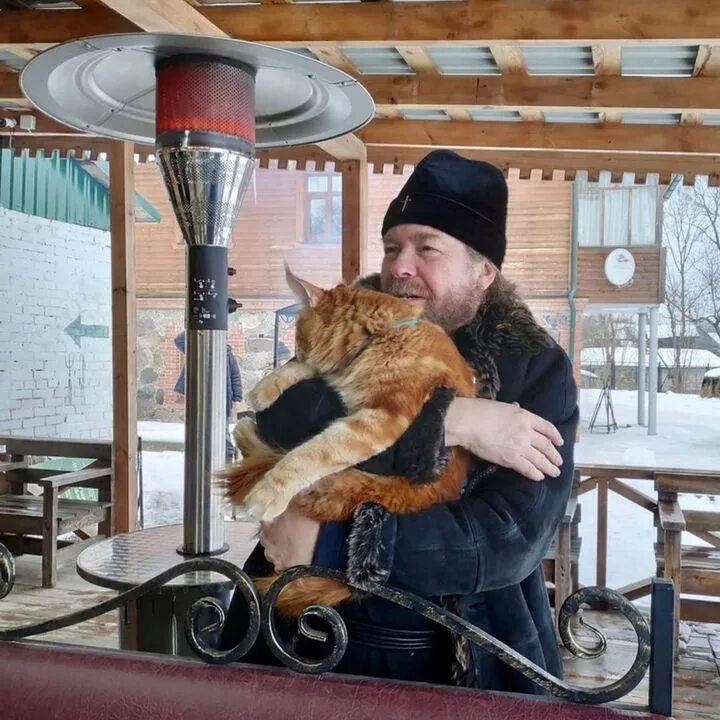 Митрополит тихон шевкунов псково-печерский монастырь. Кот владыка митрополит тихон инстаграм. Псково печерский кот владыка. Кот владыки тихона шевкунова фото. Псково печерский кот владыка.