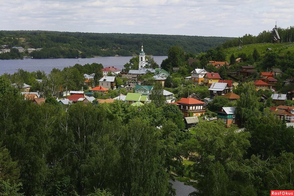 Приволжск плес. Плёс ивановская. Плес йошкар ола. Деревня плес ивановская область. Вакансии плес ивановская область.
