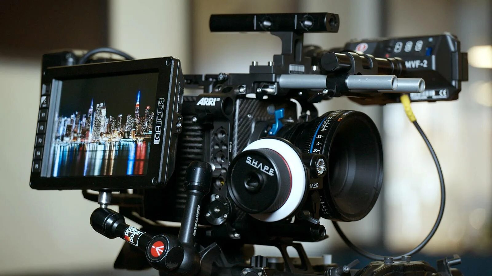 Arri Alexa Mini LF. Arri Alexa Mini 4k. Камера Arri Alexa. Arri Master macro 100.