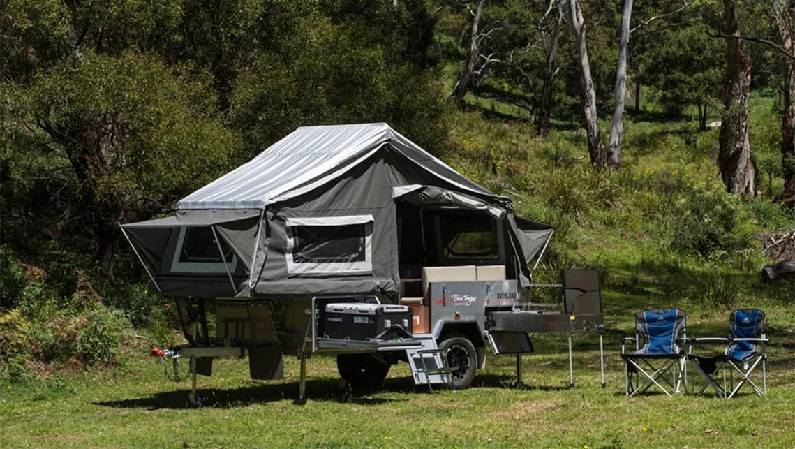 Camping with extend. Trigano прицеп-палатка. Палатка Camper. Прицеп палатка Apache Raven. Прицеп кемпер Эстерель.