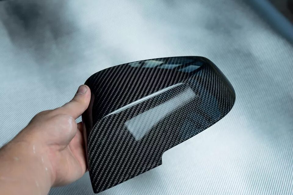 Carbon Fibre reinforced Polymer (CFRP). Армированный углепластик. Карбоновые детали. Изделия из карбона.