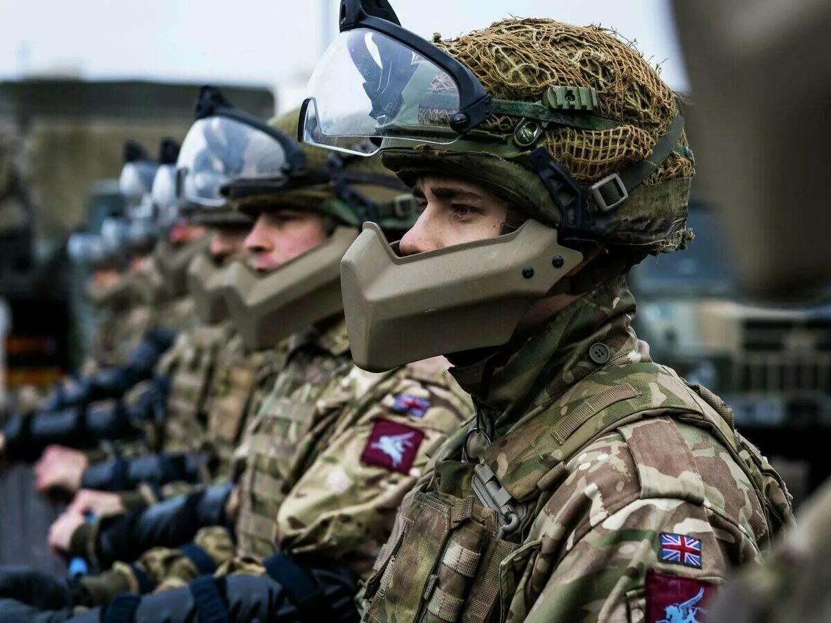 Ввод войск британии. Parachute regiment british army. войска великобритании. армия англии. вс британии.