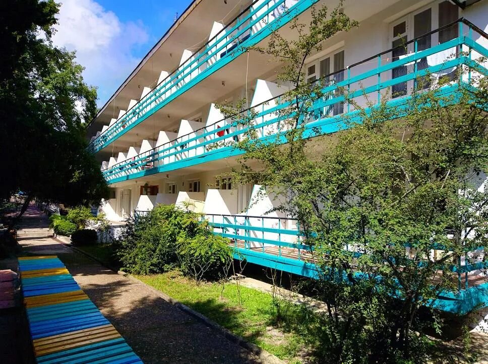 Санаторий в лазаревском с питанием недорого. Санаторий гренада в лазаревском. Санаторий гренада в лазаревском. Санаторий в лазаревском с питанием недорого. Санаторий лазаревское корпус урал.