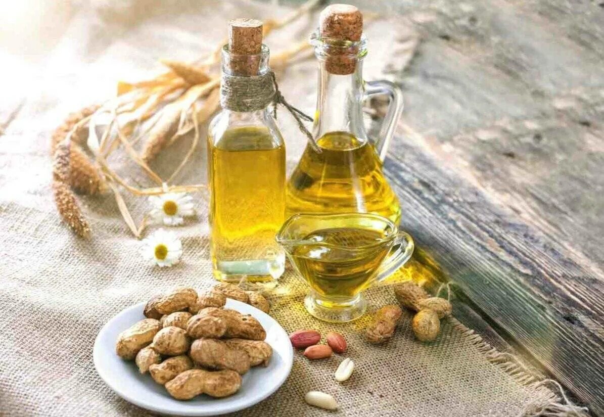 Можно употреблять подсолнечное масло в пост. Арахисовое масло. растительное масло. арахис и арахисовое масло. арахис масло.