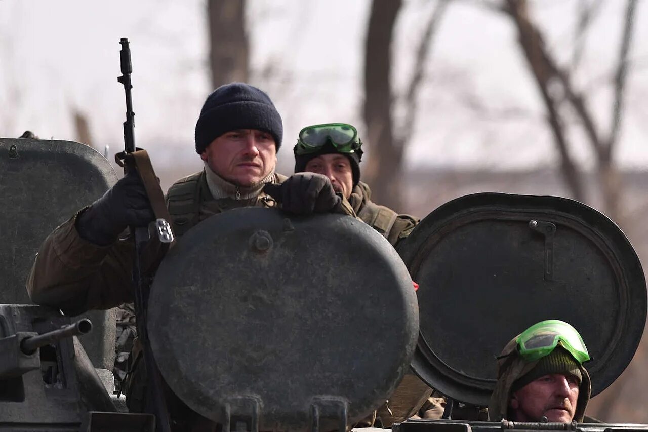 Военные события в стране. Украинские военные. Российская армия на Украине. Военные ДНР.