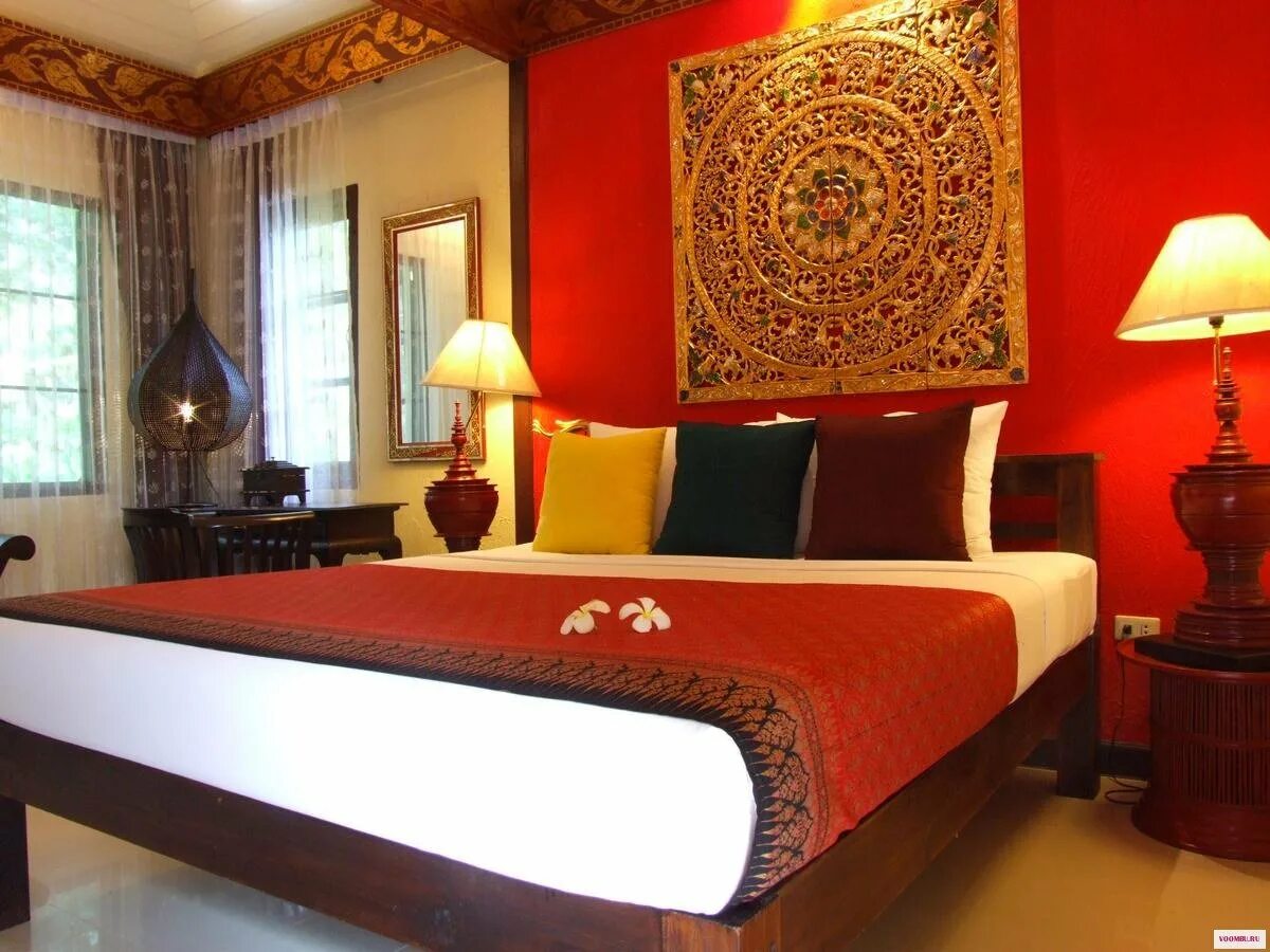 Тайцы квартиры. Навара тайский стиль. Спальня в тайском стиле. Кровать в тайском стиле. Тайский стиль в интерьере.