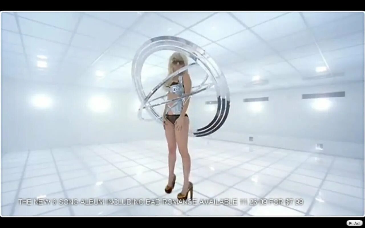 Леди гага ма ма ма. Lady Gaga Bad Romance. Lady Gaga Bad Romance 2022. Lady_Gaga_-_Bad_Romance_48004293. Леди Гага в на концерте Bad Romance.