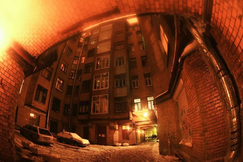 Геншин импакт цзю вэй. Академика анохина 38 двор. Рисунки фломастером питерских дворов-колодцев. Дворы на площади восстания. Мегумин геншин импакт.