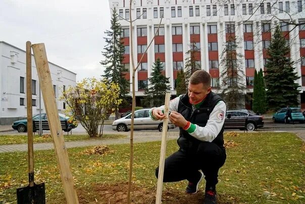 Сайт администрация ленинского района могилев. Администрация Ленинского района Могилев. Субботник 2022 Иваново. Субботник в Туле 2023 центр занятости. Субботник в парке 850-летия Москвы 2023.