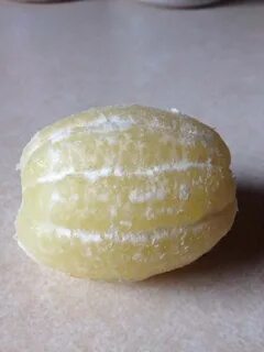Очищенный лимон