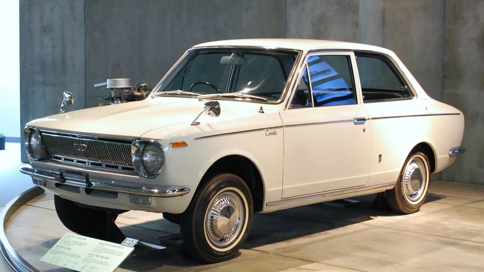 Toyota Corolla 1966. Toyota Corolla 1966–1970. Toyota Corolla 1966 года. Toyota Corolla 1 поколение.