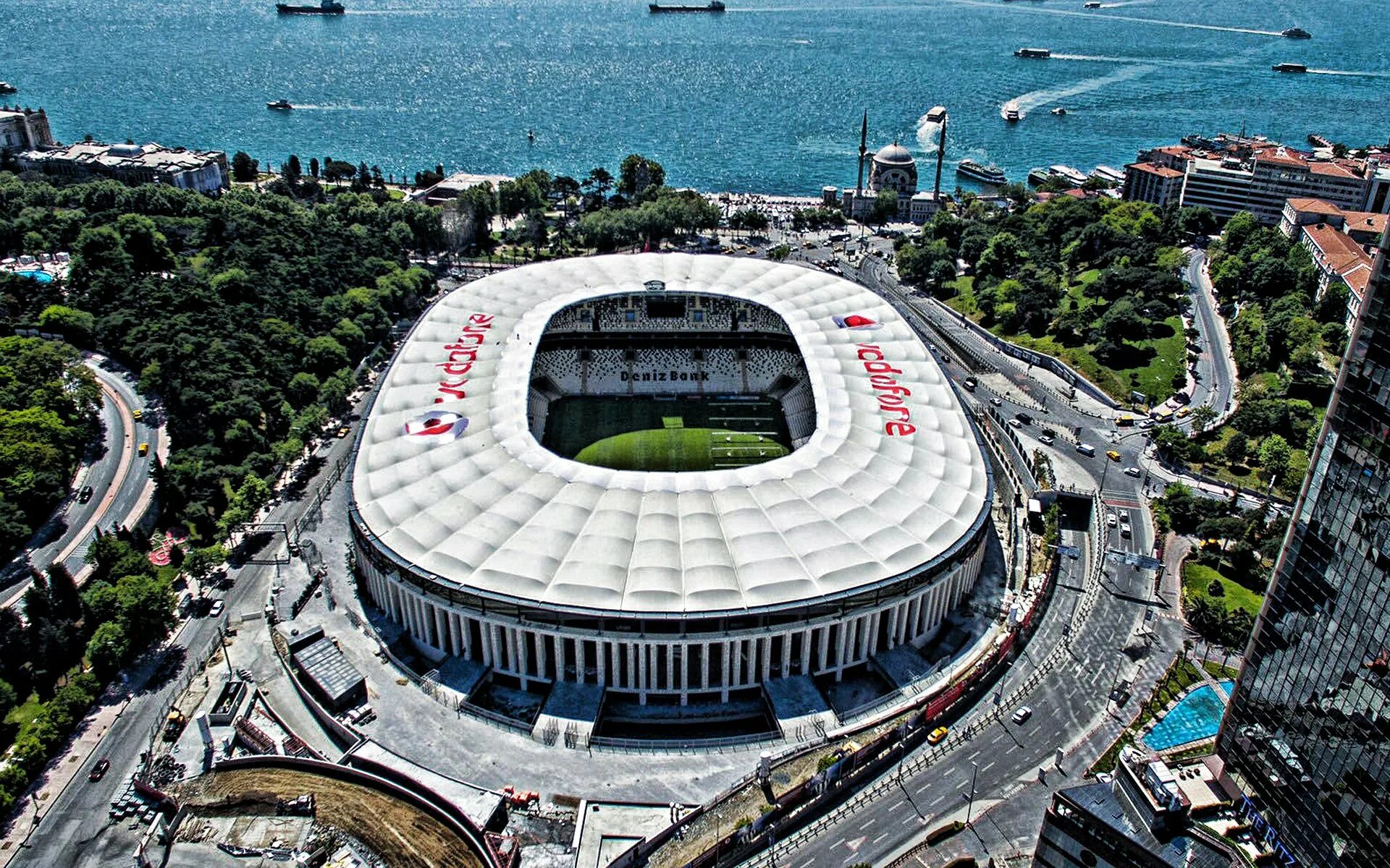 Стадион бешикташ. Стадион Бешикташ — Vodafone Park.. Водафон Арена Стамбул. Стадион Водафон Стамбул. Водафон парк Стамбул.