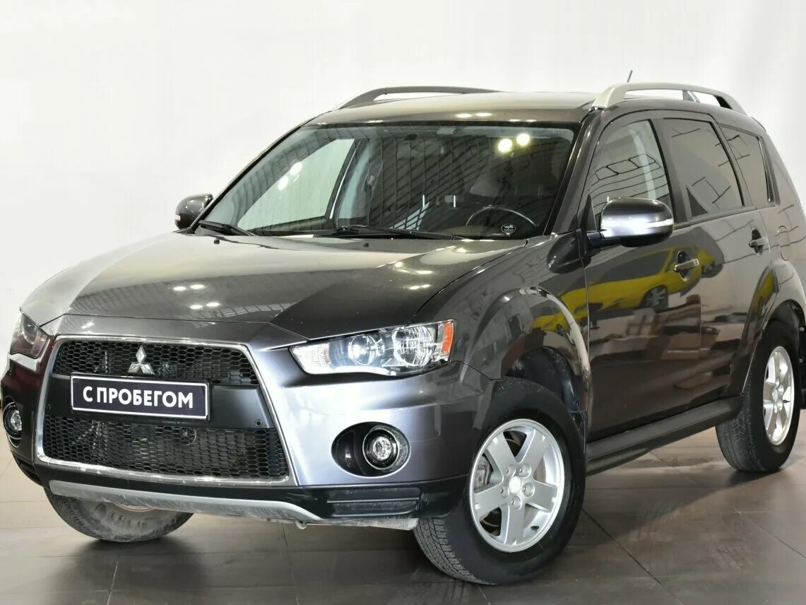 Митсубиши Оутландер джип 2010 год. Mitsubishi Outlander II Рестайлинг 2.0 CVT (147 Л.С.) С пробегом. Митсубиси Аутлендер с пробегом. Пороги Митсубиси. Купить митсубиси с пробегом частные