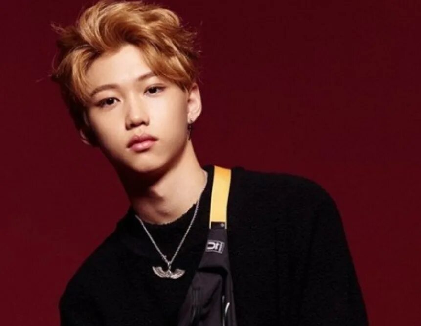 Фото феликса. Группа Stray Kids Феликс. Ли ён бок Stray Kids. Феликс Stray Kids злой. Феликс Stray Kids улыбка.