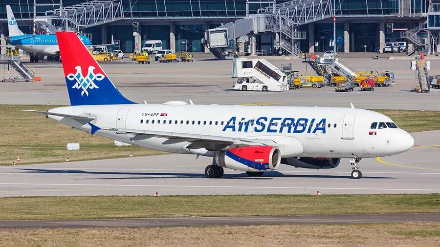 Аир сербия рейсы. 330 эйр сербия. Аэр сербия авиакомпания. Air serbia фото. A330 air serbia.
