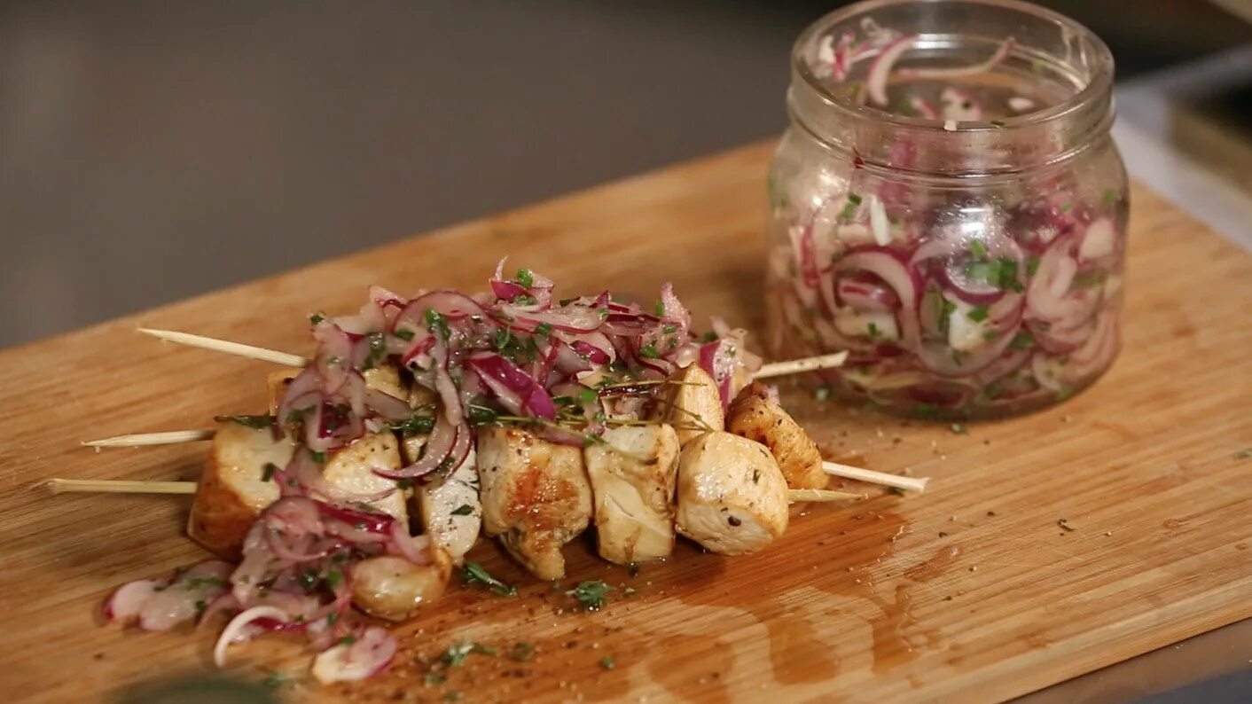 Вкусные блюда необычные. Лук еда. Луковая еда. Фаршированный лук. Блюда с луком.