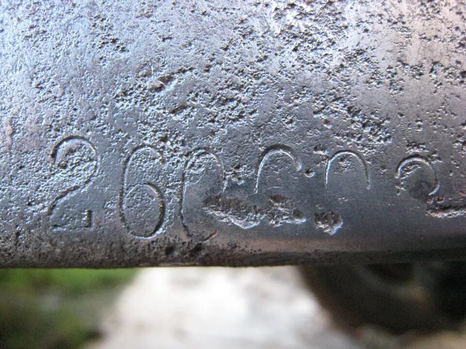 Где находится номер шасси. Номер кузова зил 130. номер рамы на зил 131 91 год. краз 256 вин номер рамы.